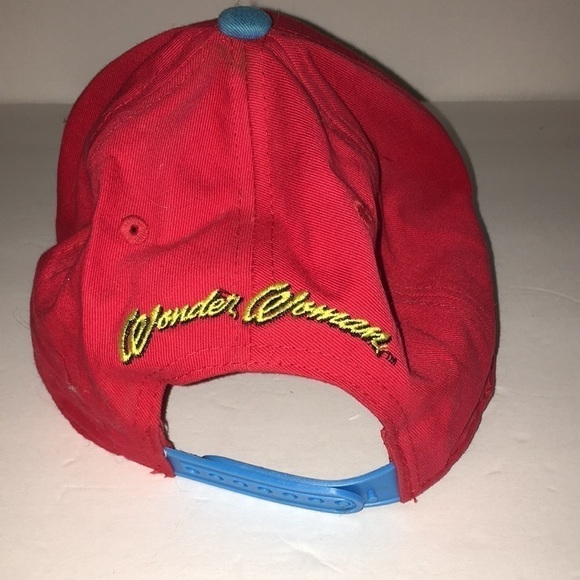 DC Comics Wonder Woman snap back hat - Picture 2 of 5